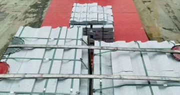 连云港 芝麻白仿形加直形路沿石出货日常