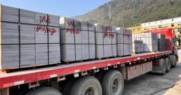 连云港 芝麻灰地铺石出货日常