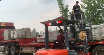 连云港 黄金麻冰裂纹，地铺石装车