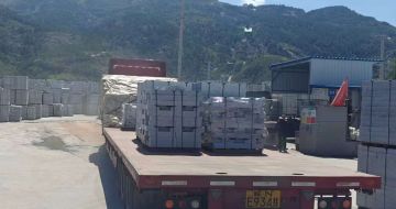 连云港 芝麻白仿形路沿石，直形路沿石