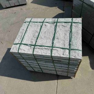 连云港 白麻花岗岩石材自然面蘑菇石成品