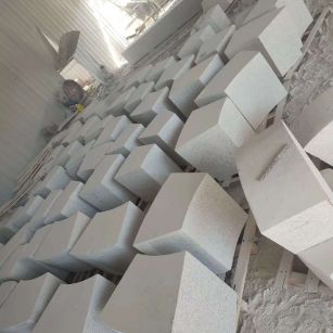 连云港 白麻花岗岩异形坐凳