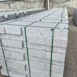 连云港 白麻花岗岩路沿石，弧形路沿石，道牙石，马路牙子，界石，路缘石，平沿石，直岩石，平缘石等