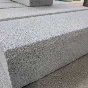 连云港 芝麻灰荔枝面路沿石