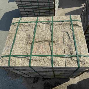 连云港 黄金麻花岗岩石材自然面蘑菇石成品