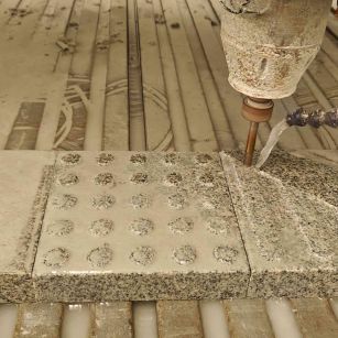 连云港 芝麻白花岗岩石材盲人石、盲道石、盲点石