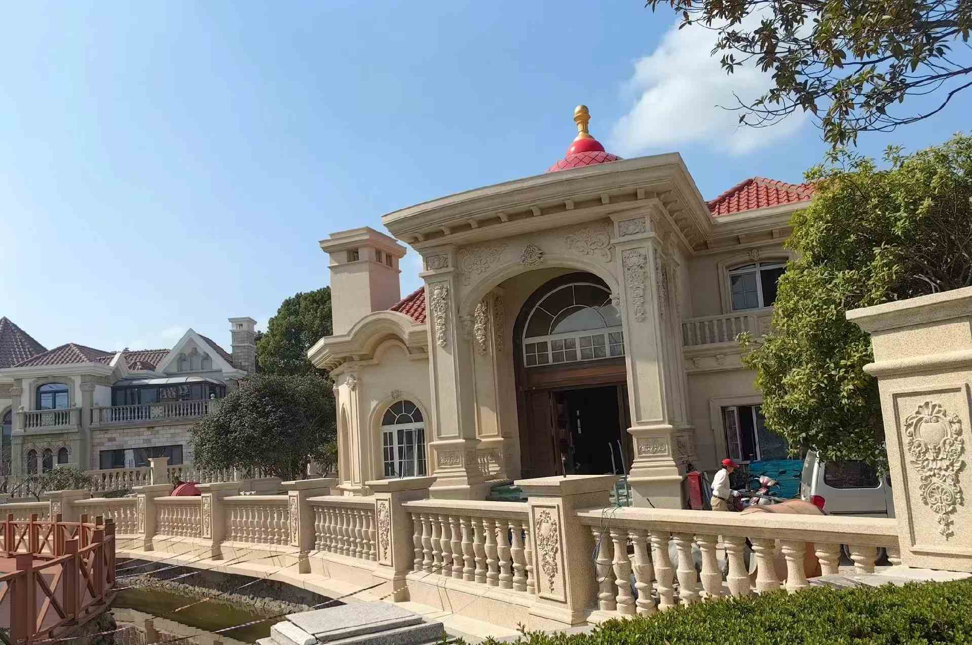 连云港 黄金麻花岗岩欧式别墅