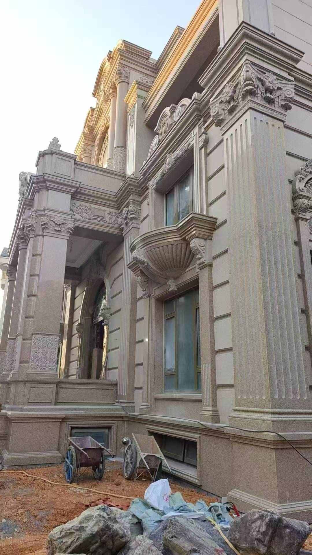 连云港 黄金麻花岗岩光面别墅外墙干挂施工完成