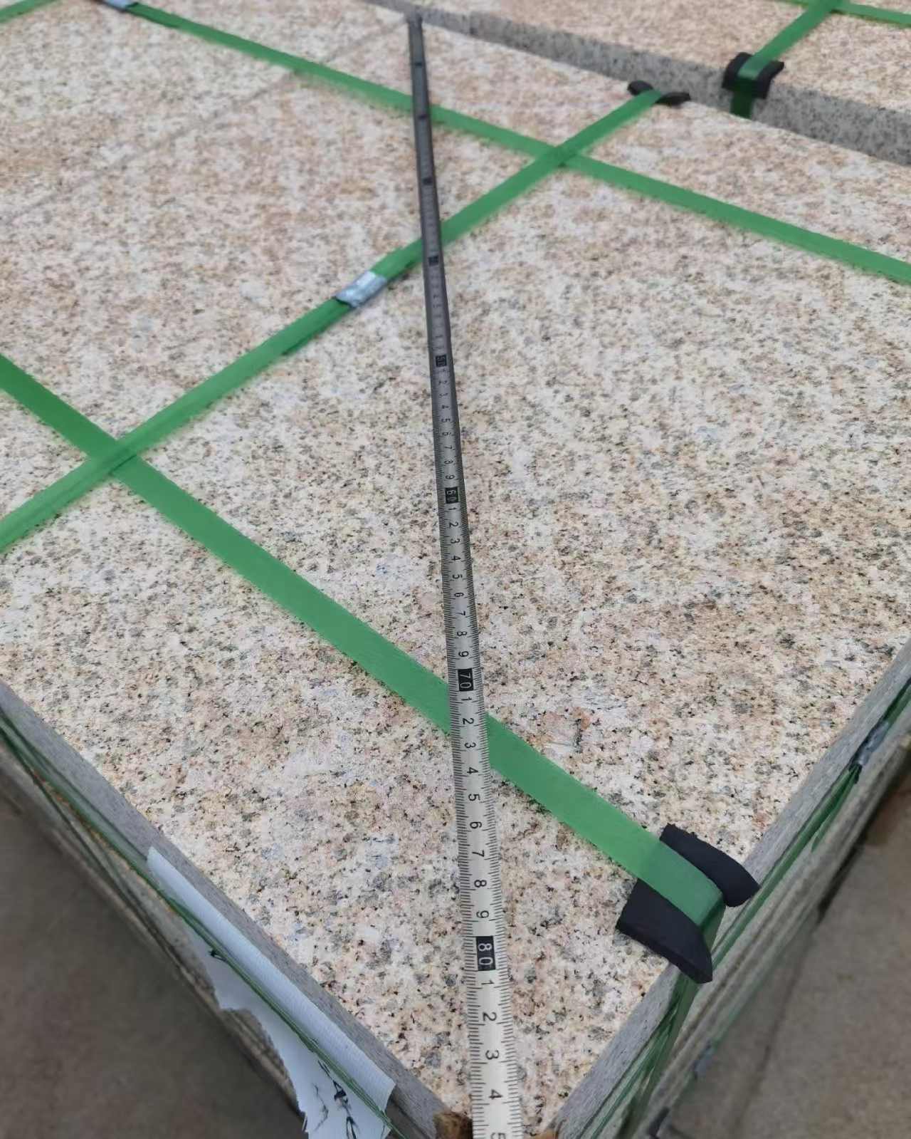 连云港 黄金麻火烧面地铺石