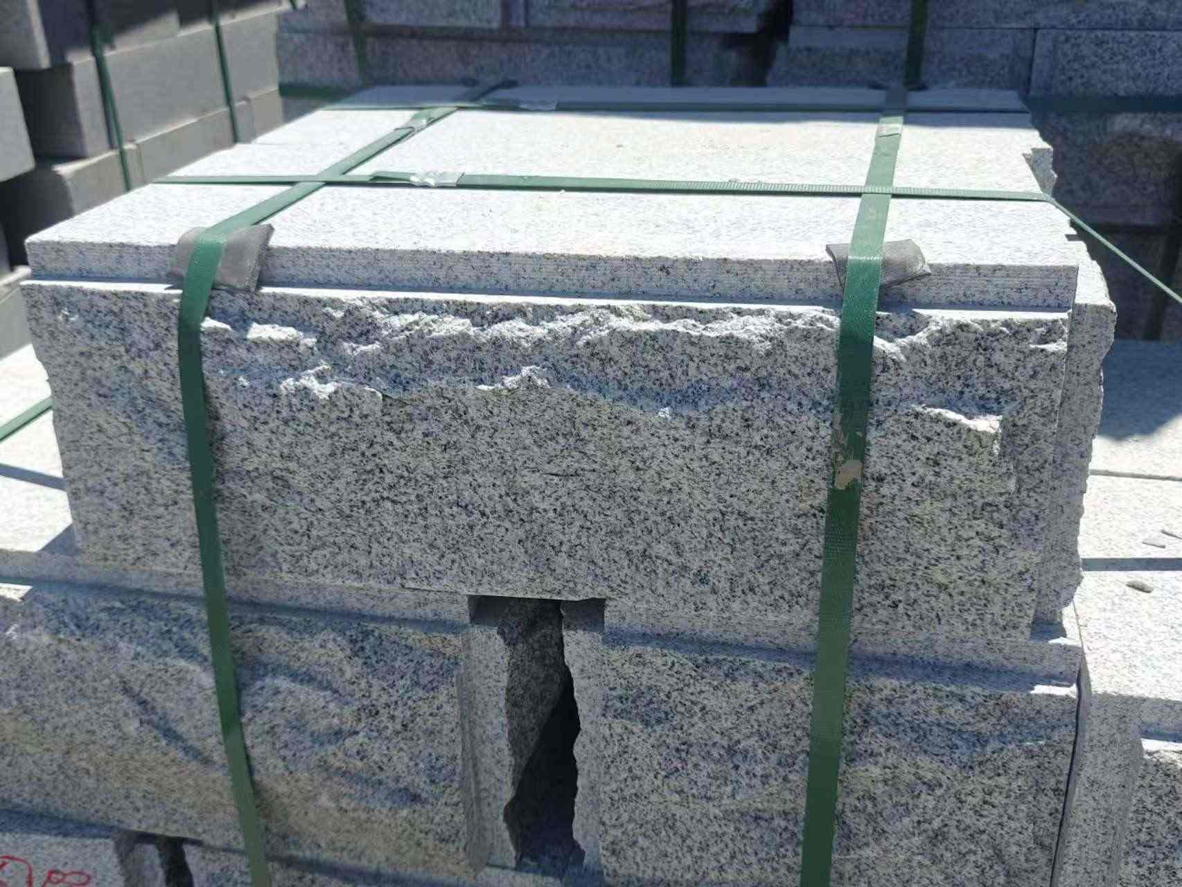 连云港 芝麻白花岗岩自然面成品