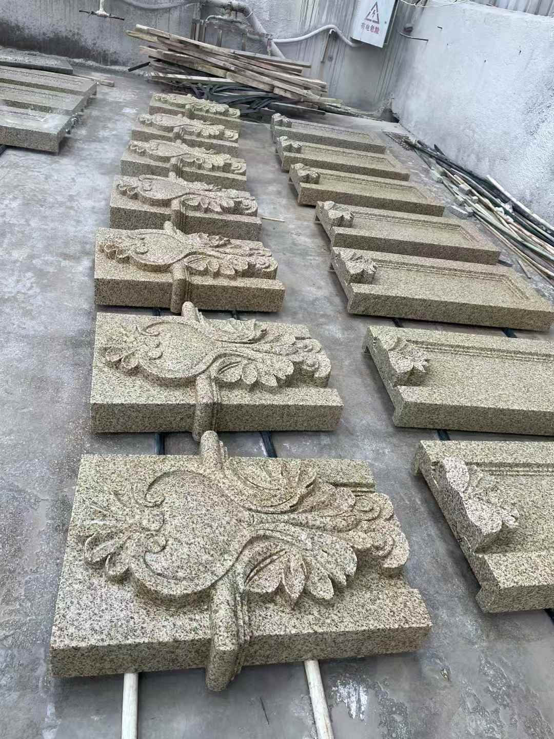 连云港 黄金麻花岗岩别墅外墙雕刻板