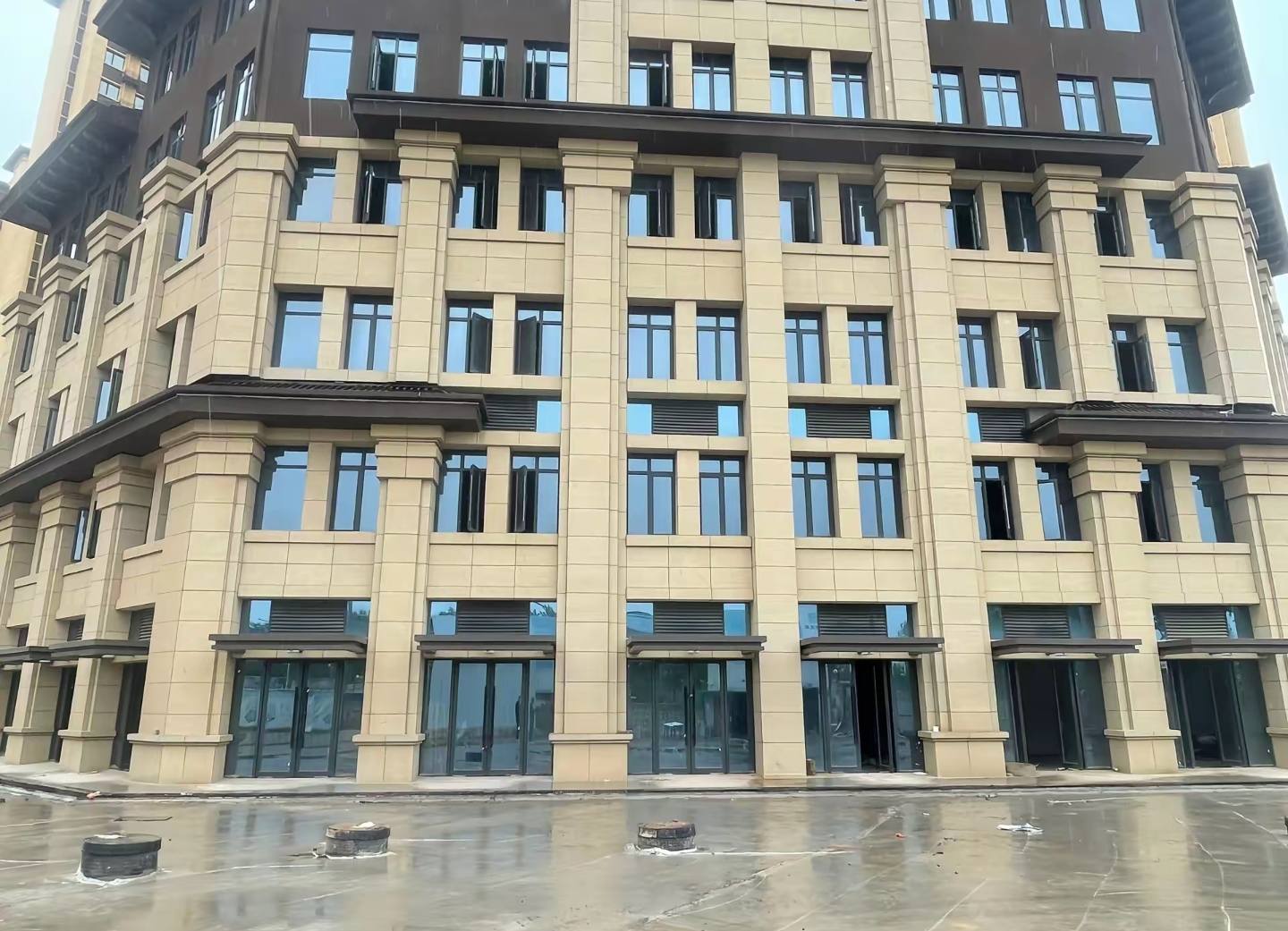 连云港 黄金麻花岗岩荔枝面小区外墙干挂