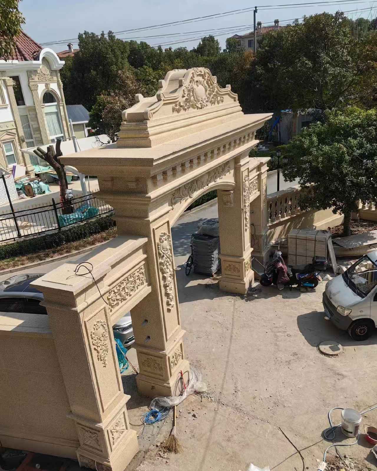 连云港 黄金麻荔枝面花岗岩别墅门楼