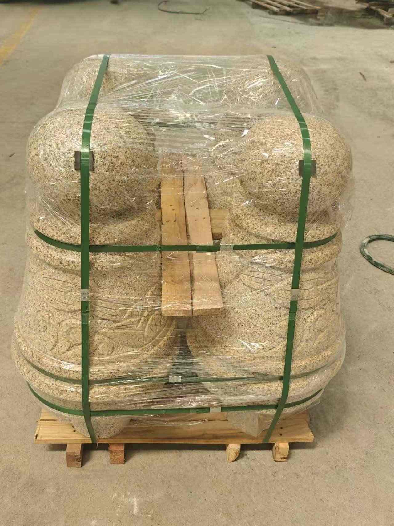 连云港 黄金麻异形定制雕花——棒棒糖挡车柱