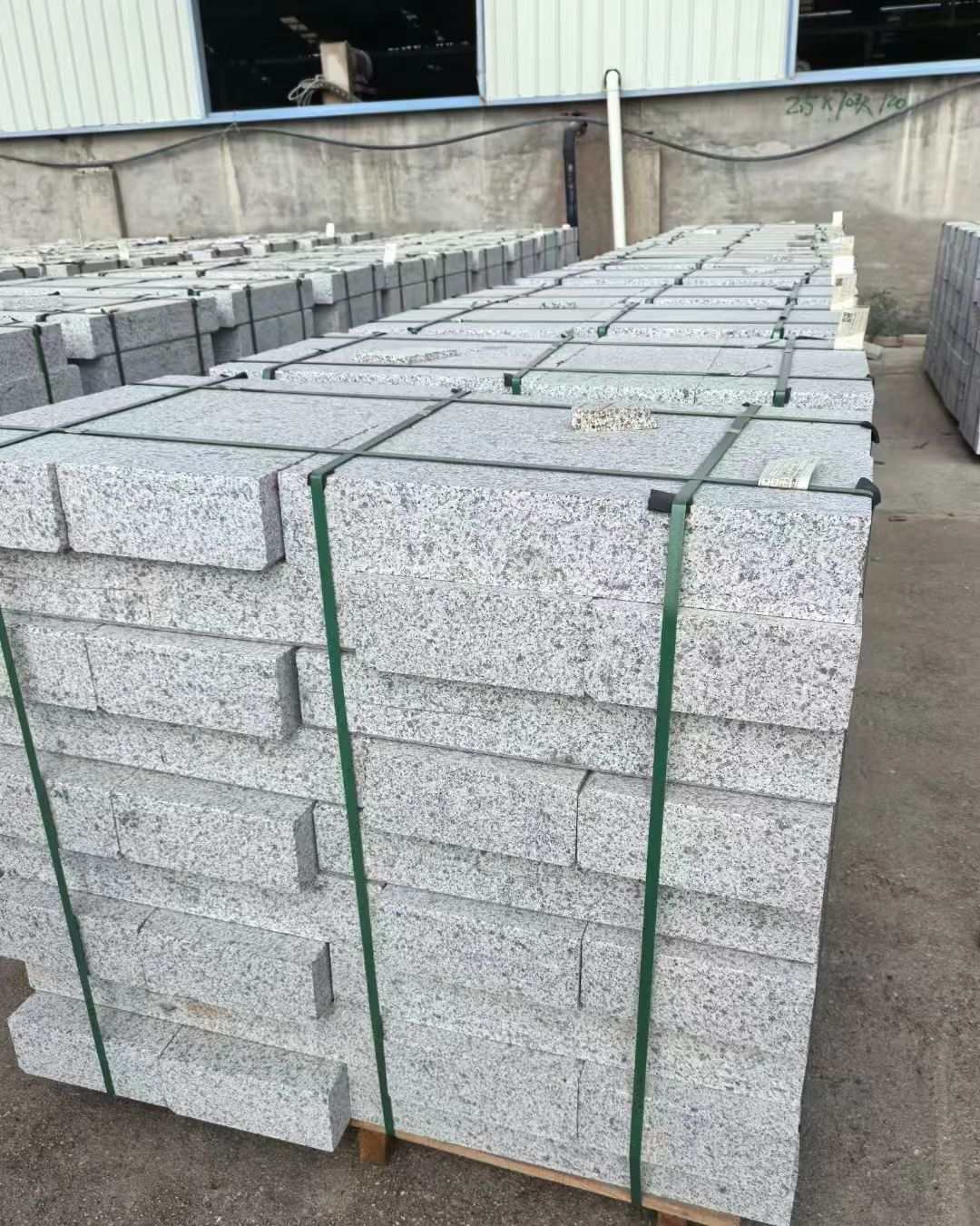 连云港 白麻花岗岩路沿石，弧形路沿石，道牙石，马路牙子，界石，路缘石，平沿石，直岩石，平缘石等