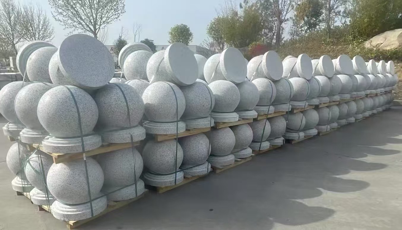 连云港 白麻花岗岩石材圆球，石球，挡车球，隔离球，景观石球，风水球等