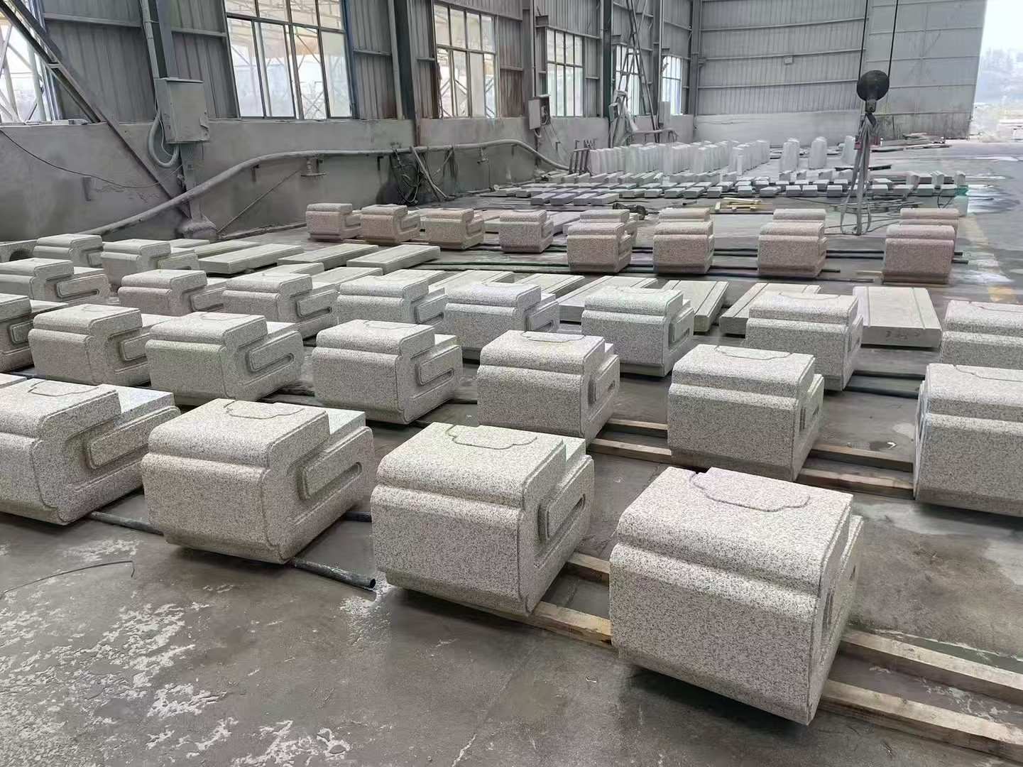 连云港 白麻花岗岩异形加工-石凳，坐凳