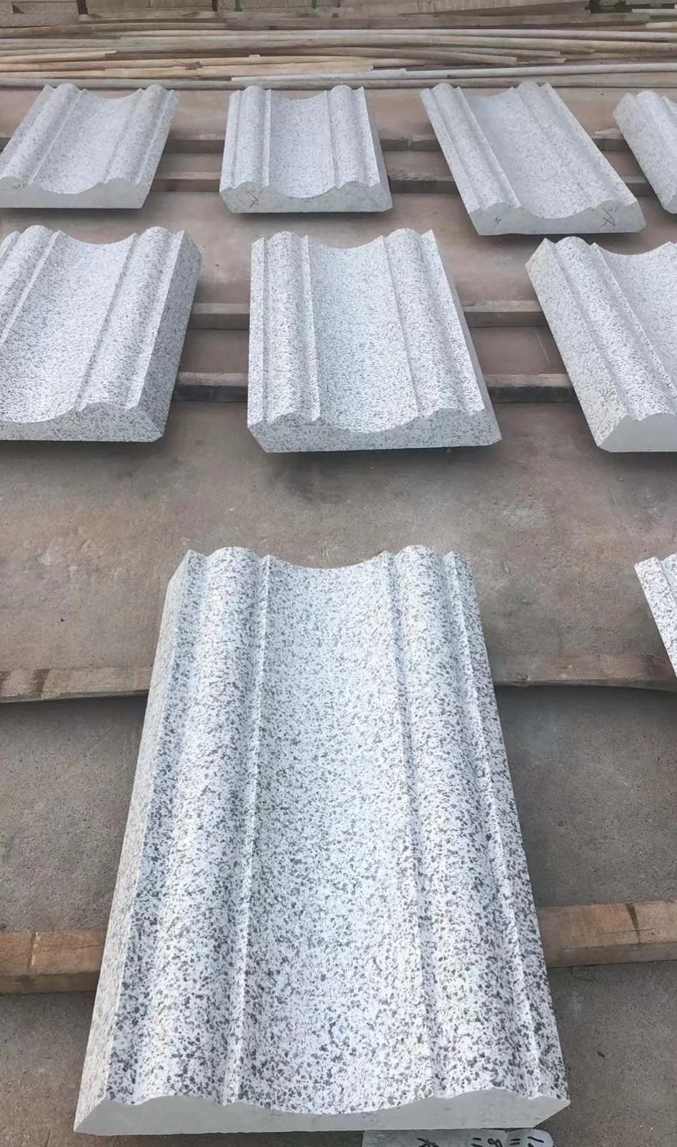 连云港 白麻花岗岩光面别墅线条