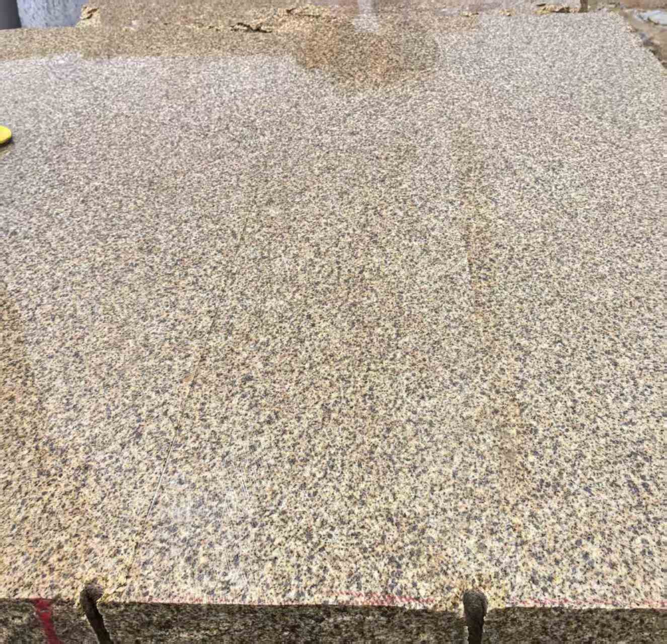 连云港 黄金麻花岗岩石材方料