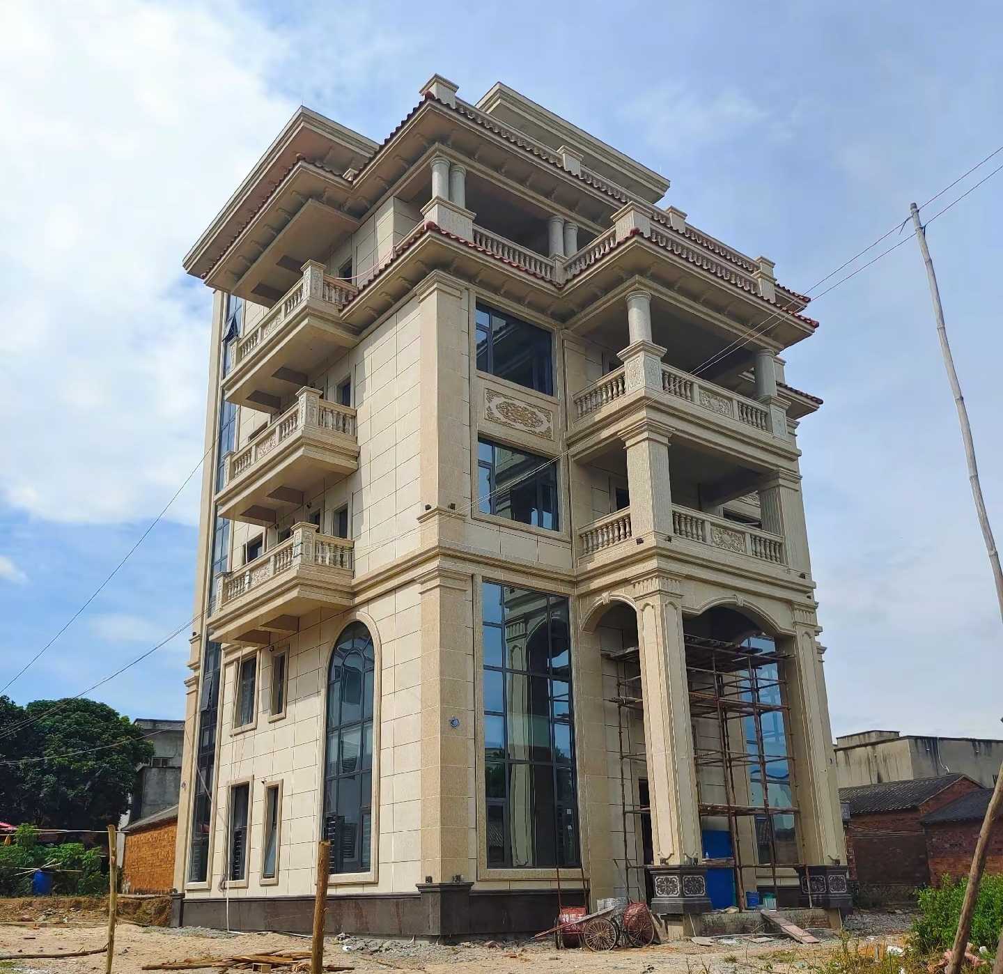 连云港 黄金麻花岗岩石材别墅外墙干挂搭配（雕花栏杆花瓶柱门楼罗马柱）