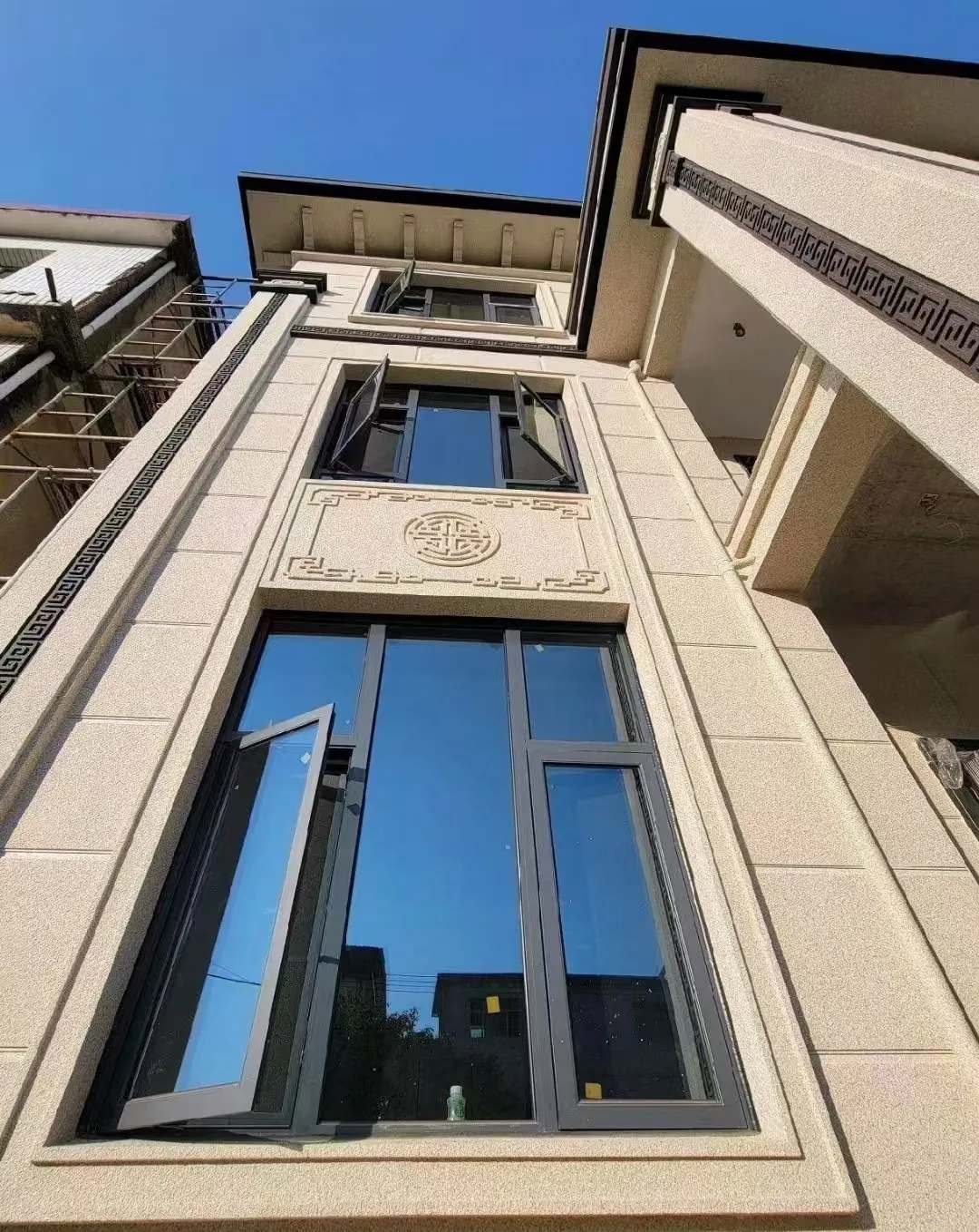 连云港 黄金麻荔枝面别墅外墙干挂效果展示